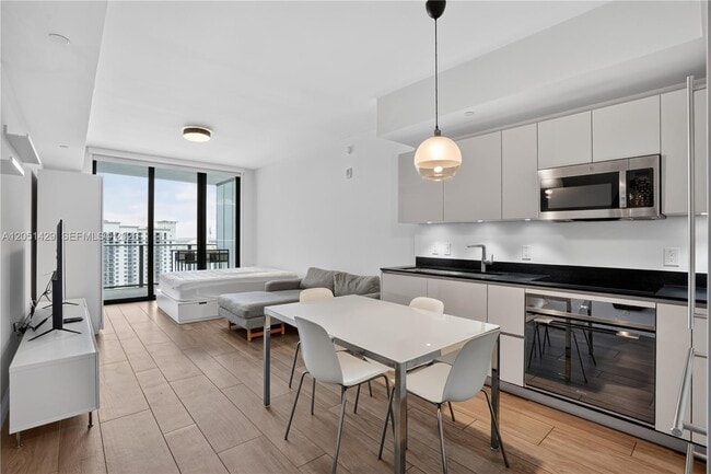 Photo - 1010 Brickell Ave Unit 3510