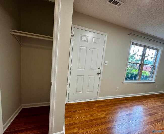 Photo - 1775 Jeff Rd NW