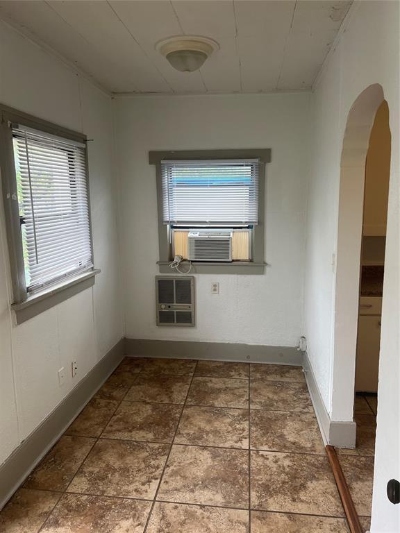 Photo - 810 Classen Blvd Apartment Unit 4