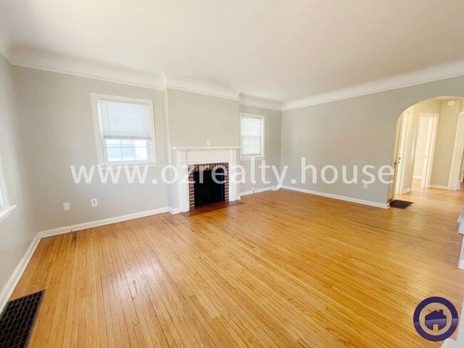 Photo - 3509 Douglas Rd