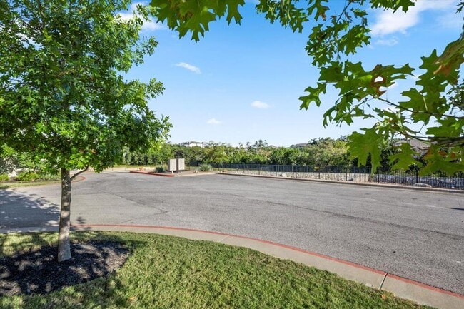 Photo - 710 Arrow Point Dr