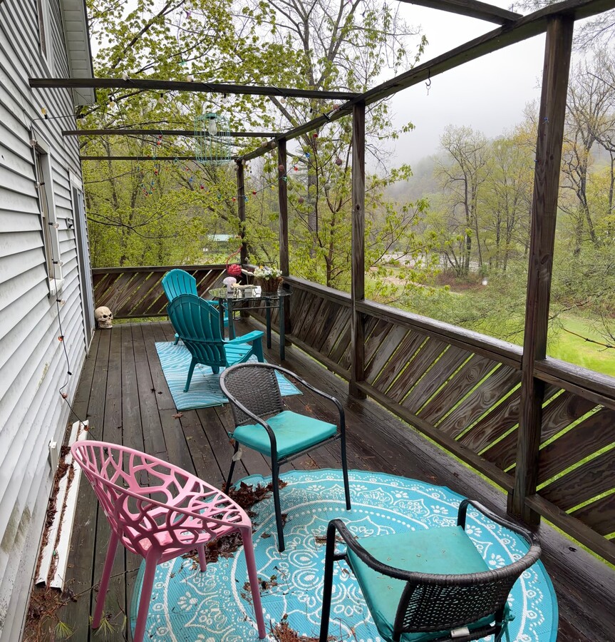 Photo - 454 N Windsor St