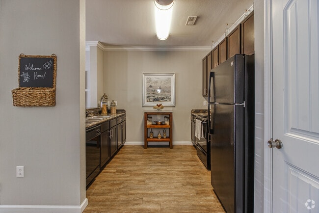 Emory 2BR 2BA 1035 SF - Heron Pointe Rental
