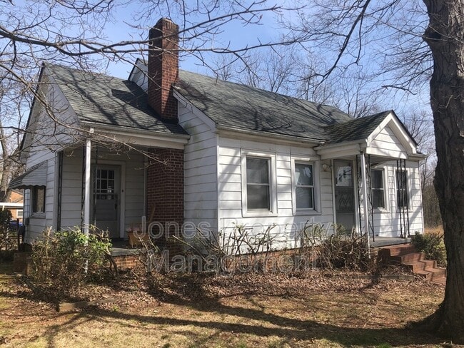 Building Photo - 902 Bringle Ferry Rd