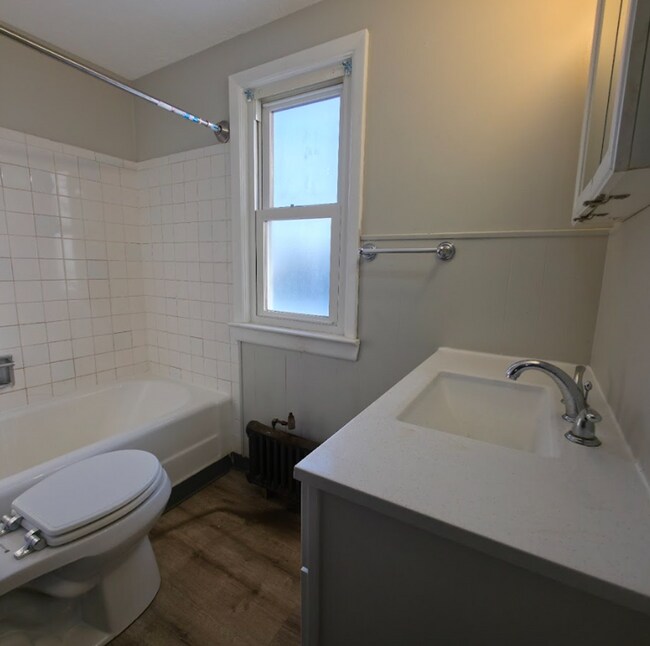 Photo - 1378 E 187th St Unit Downstairs