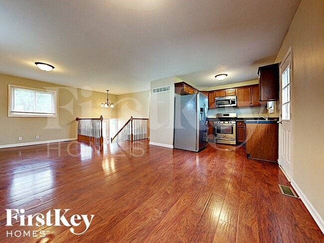 Photo - 1154 Rathbone Ave