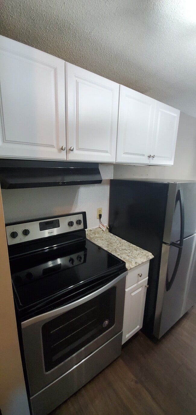 2616 Harriet Ave Unit 215