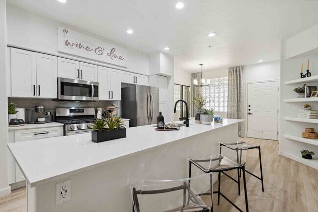Zone Luxe, Glendale, AZ, Kitchen