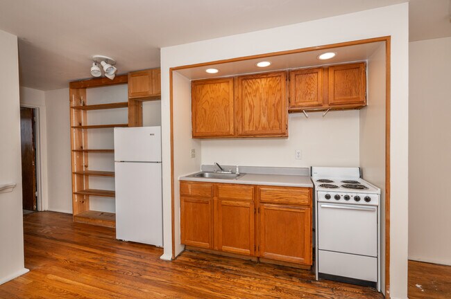 Photo - 130 E. Shields Street