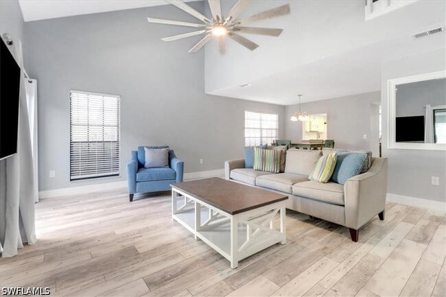 Photo - 823 Meadowland Dr