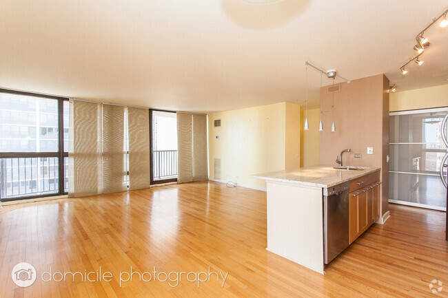 Building Photo - 1540 N La Salle Dr Unit 1804 Rental