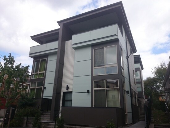 Contemporary Townhouse Just Minutes to Eve... - Contemporary Townhouse Just Minutes to Eve...