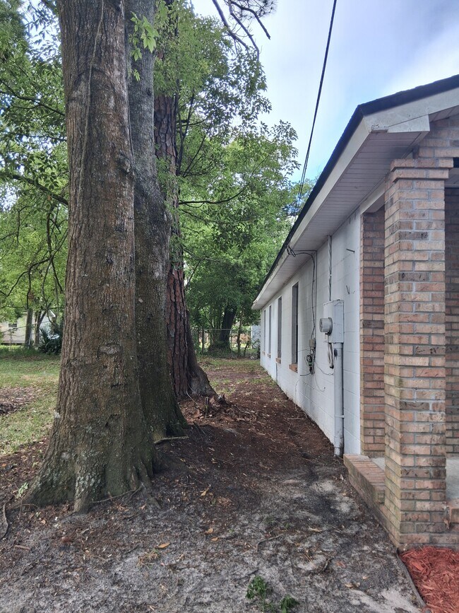 Photo - 1744 W 28th St