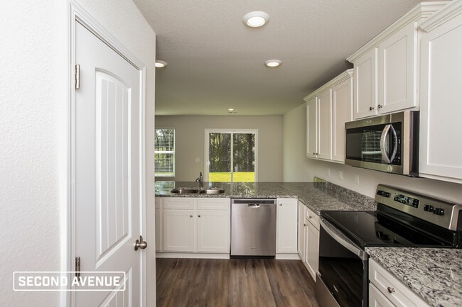 Photo - 336 Sundew Rd