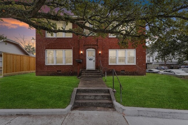 Photo - 1135 W Gray St Unit 4