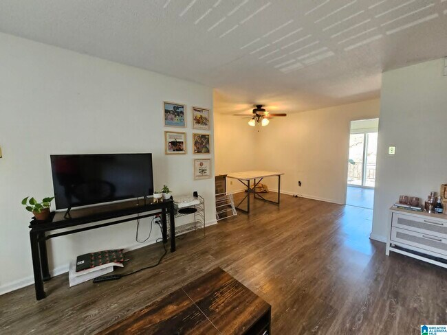 Photo - 3449 Sandner Ct Unidad D