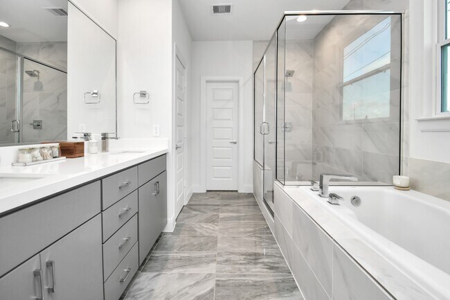 Photo - 1905 Maury St