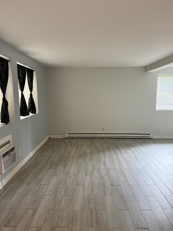 Photo - 550 Harding Pl