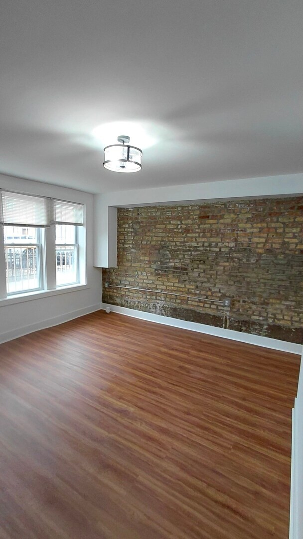 Photo - 1255 N Harding Ave Unidad G