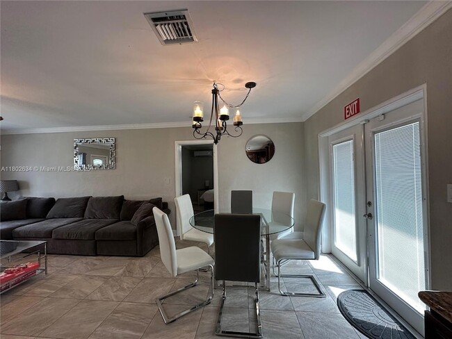 Photo - 801 SW 20th Ave