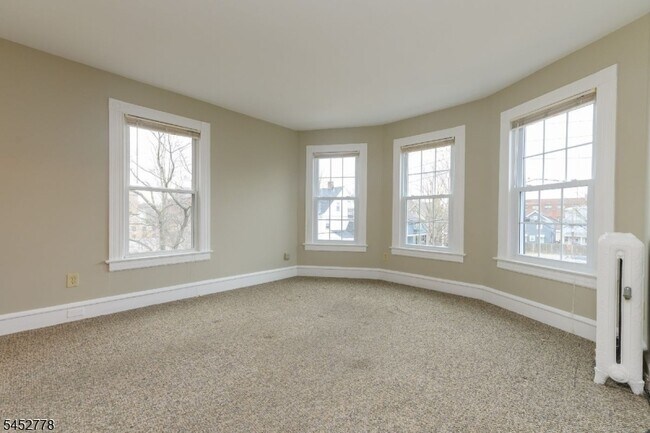 Photo - 11 Montague Pl