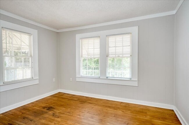 Photo - 1740 Starnes St