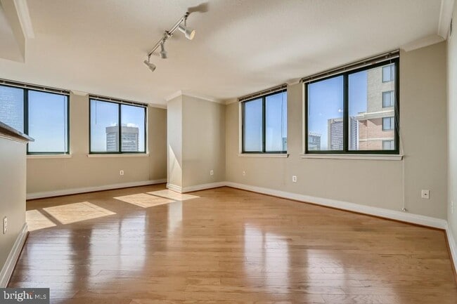 Photo - 414 Water St Unit 2814