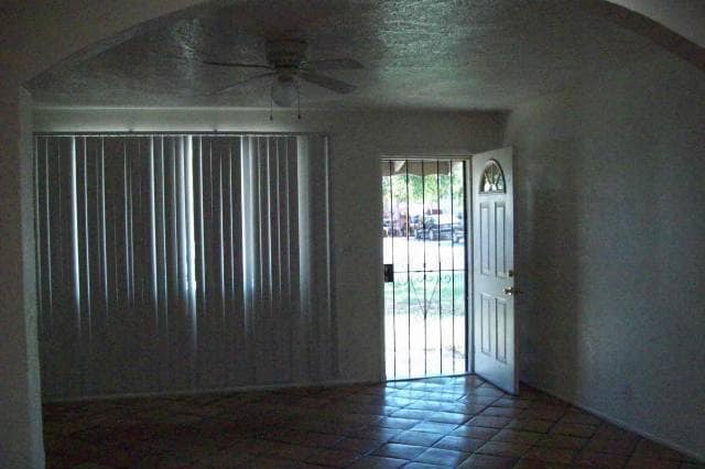 Photo - 1018 W 12th Pl