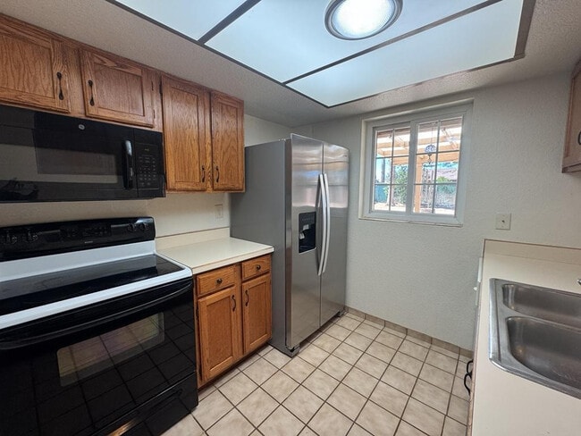 Photo - 1205 E Cottonwood Dr