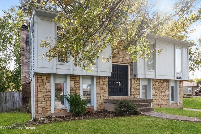Photo - 8704 4 Oaks Ct