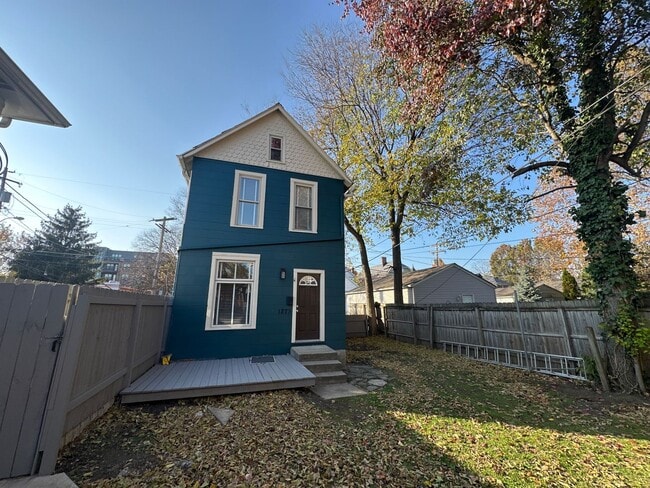 Building Photo - Hunter Ave 1273-1275 TNB Unit 1273