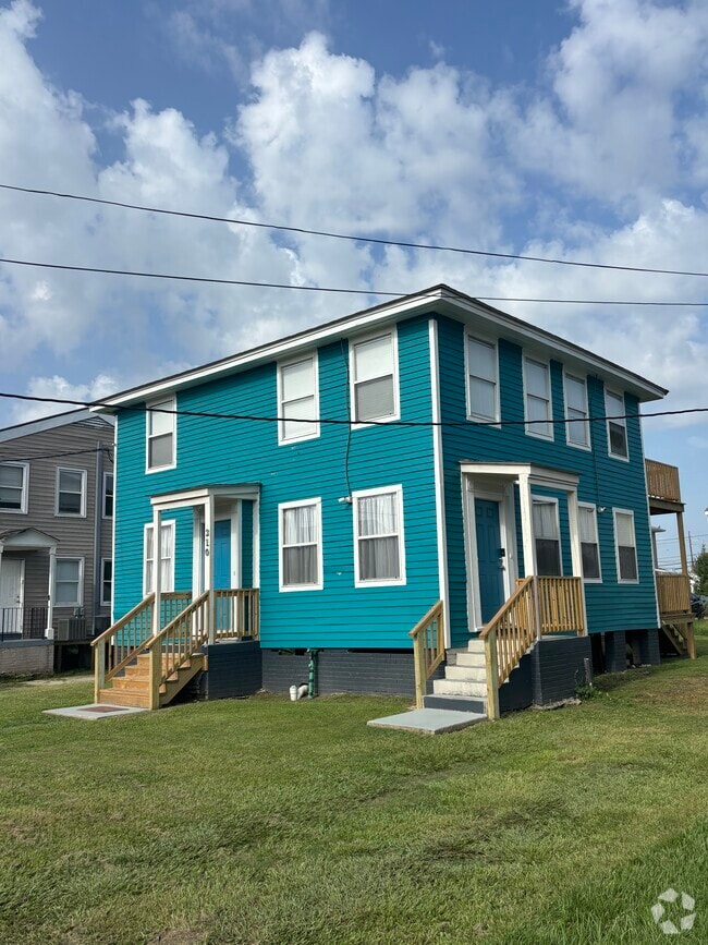 Building Photo - 6212 Curie St Unit 6212 Rental