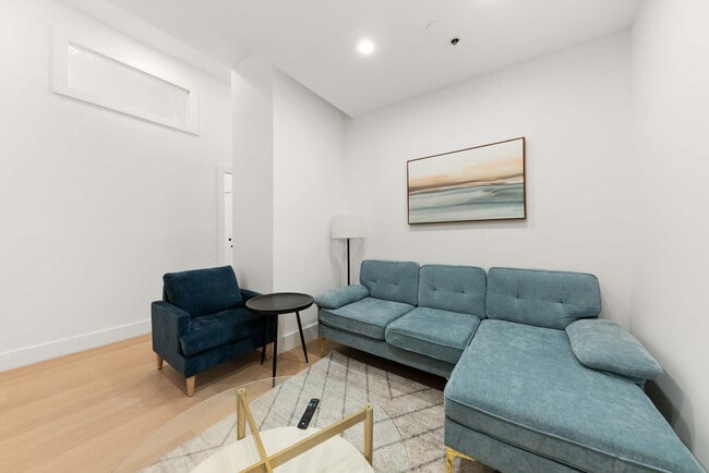 Photo - 19 St Marks Pl Unit ID1299055P