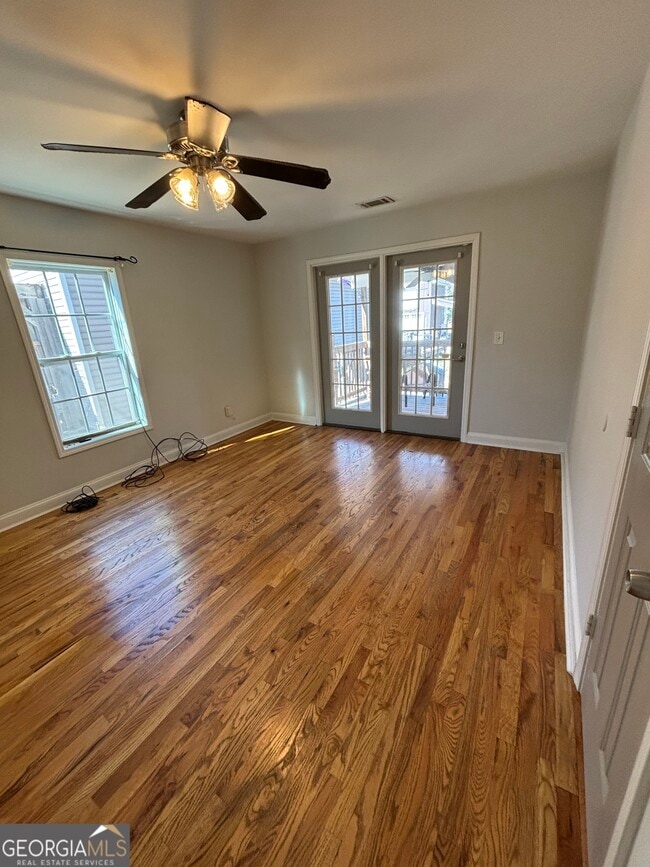 Photo - 88 E Washington St