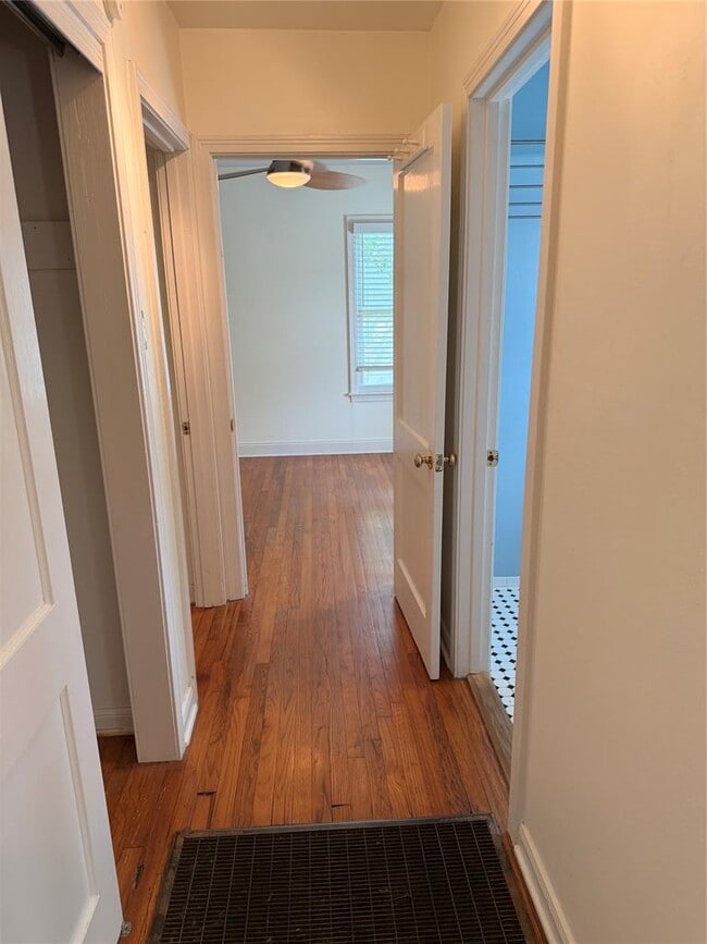 Photo - 1904 Pequeno St