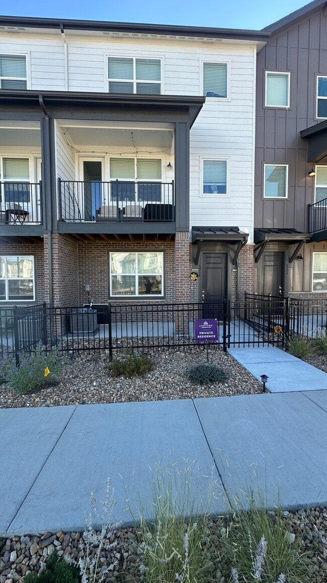 Photo - 6964 Merseyside Ln