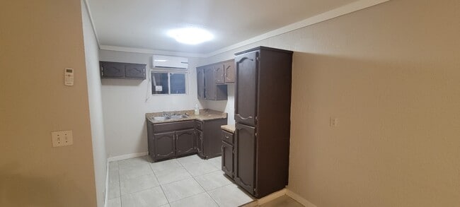Building Photo - 149 W Dicker Dr