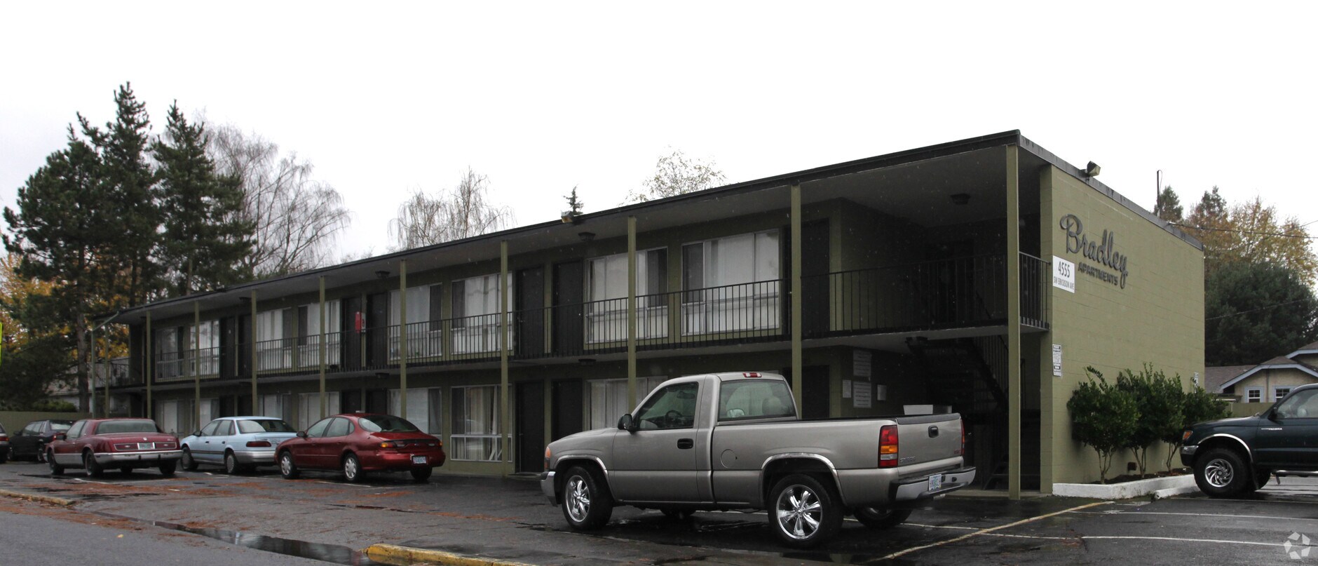 Photo - Bradley Apartments