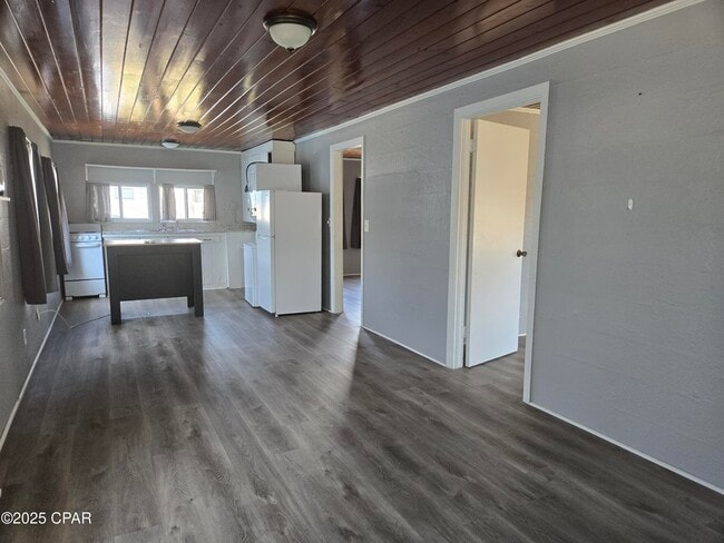 Photo - 205 W Toledo Pl
