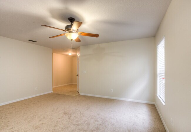 Photo - 735 Windrose Dr