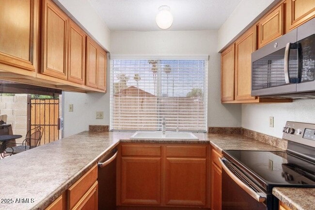 Photo - 928 S Casitas Dr