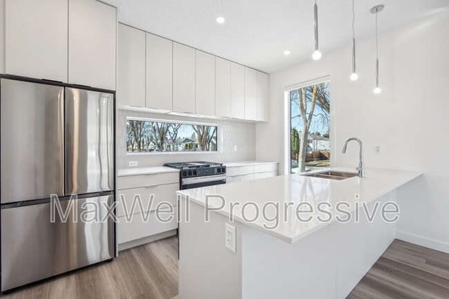 Photo - 13516-13115 115 Ave NW