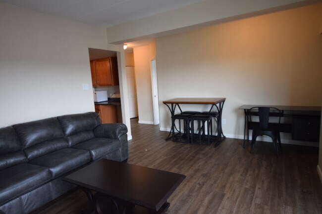 Photo - Penn Tower-907 Unit 907