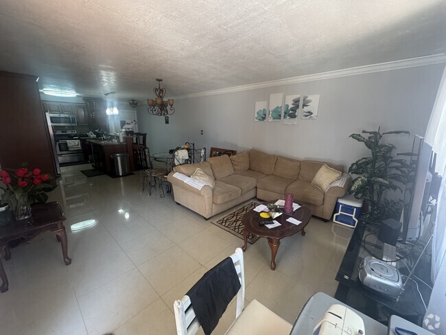 Building Photo - 8873A Fontainebleau Blvd Unit A 102 Rental