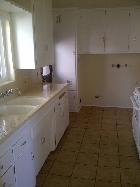 Photo - 570-574 W. 18th Street Unidad Hamilton