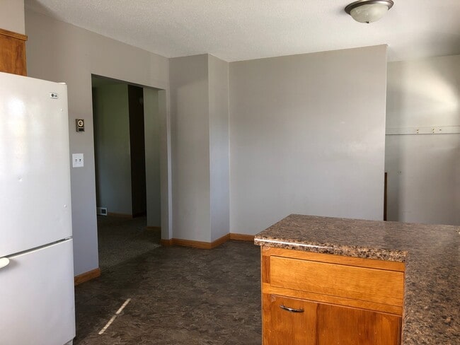 Photo - 1604 3rd St S