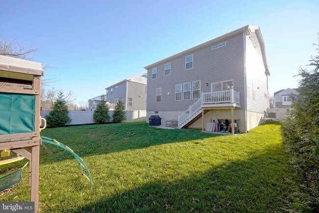 Photo - 65 Westmont Dr