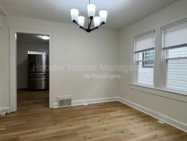 Photo - 83 N Ewing St