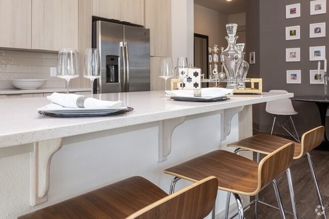 2BD, 2BA - 1306 SF