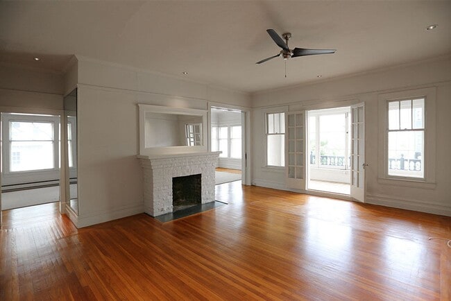 Photo - 304 Walnut St Unit #3